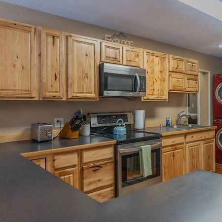 The Airport Chalet Fairbanks Extérieur photo